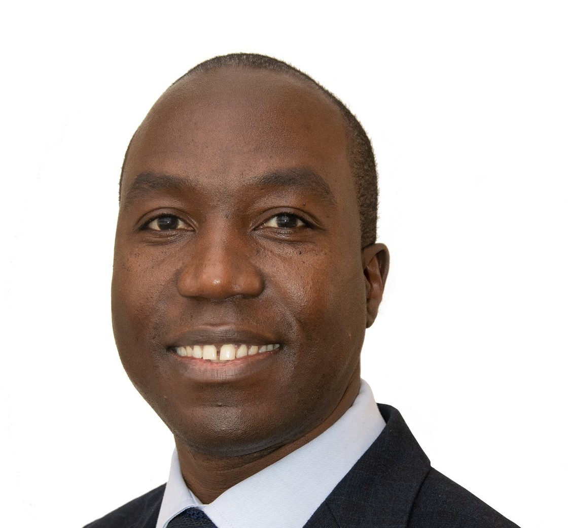 Dr Lawrence Okiror — Consultant Thoracic and Robotic Surgeon, London